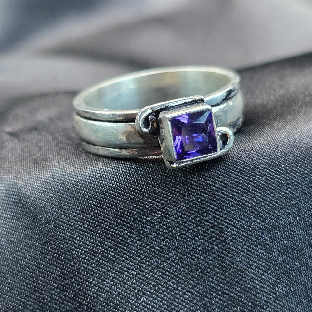 Amethyst And 925 Spinner Ring